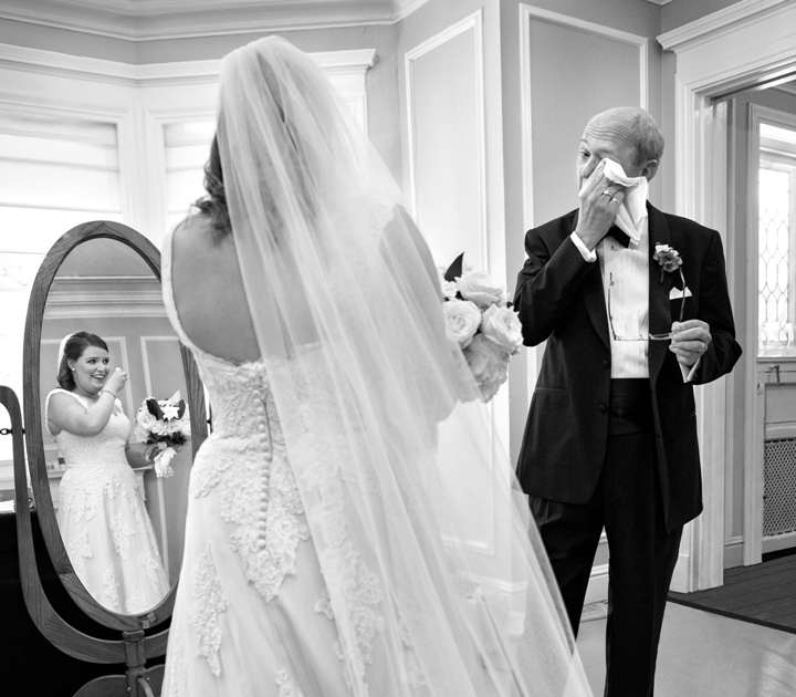 Atlanta wedding photogrpaher father of bride cries 2