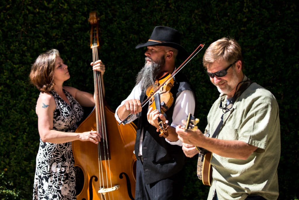 atlanta-wedding-photographer-denis-reggie-home-tented-wedding-backyard-wedding-at-home-0353