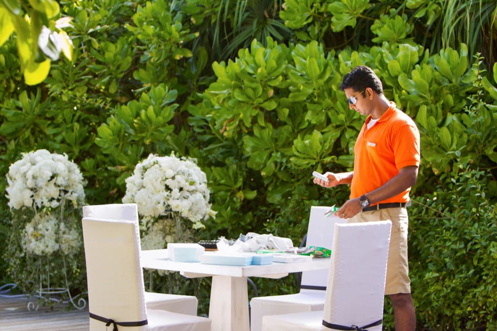 beach-wedding-destination-maldives-four-seasons-resort-photographer-atlanta-destination-wedding-photographer-denis-reggie-0323