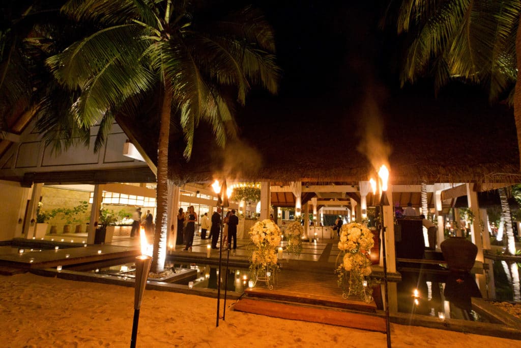 beach-wedding-destination-maldives-four-seasons-resort-photographer-atlanta-destination-wedding-photographer-denis-reggie-0639