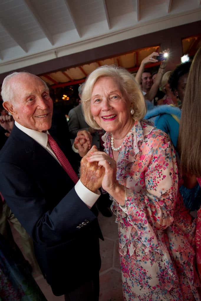 harbour-island-wedding-atlanta-destination-wedding-photographer-denis-reggie-59