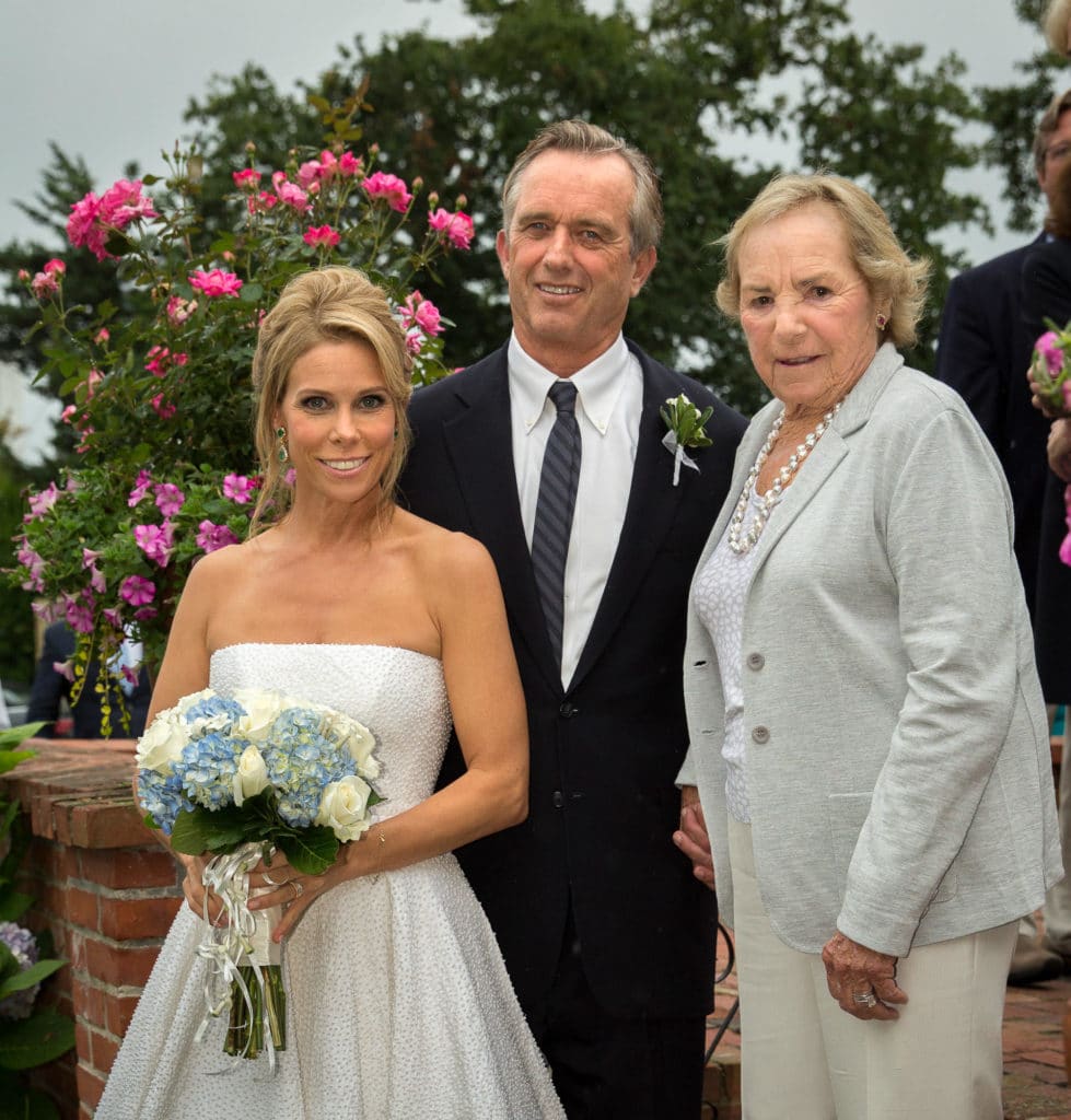 hyannis-port-wedding-photographer-rfk-jr-cheryl-hines-kennedy-coumpound-denis-reggie-photographer-1295