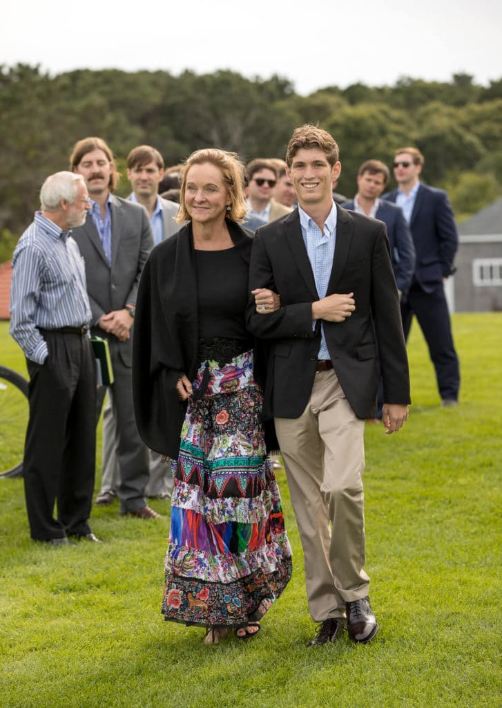 marthas-veneyard-wedding-photographer-old-whaling-church-field-club-tented-reception-0094