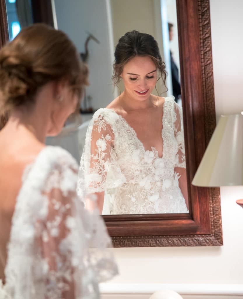 marthas-veneyard-wedding-photographer-old-whaling-church-field-club-tented-reception-0842