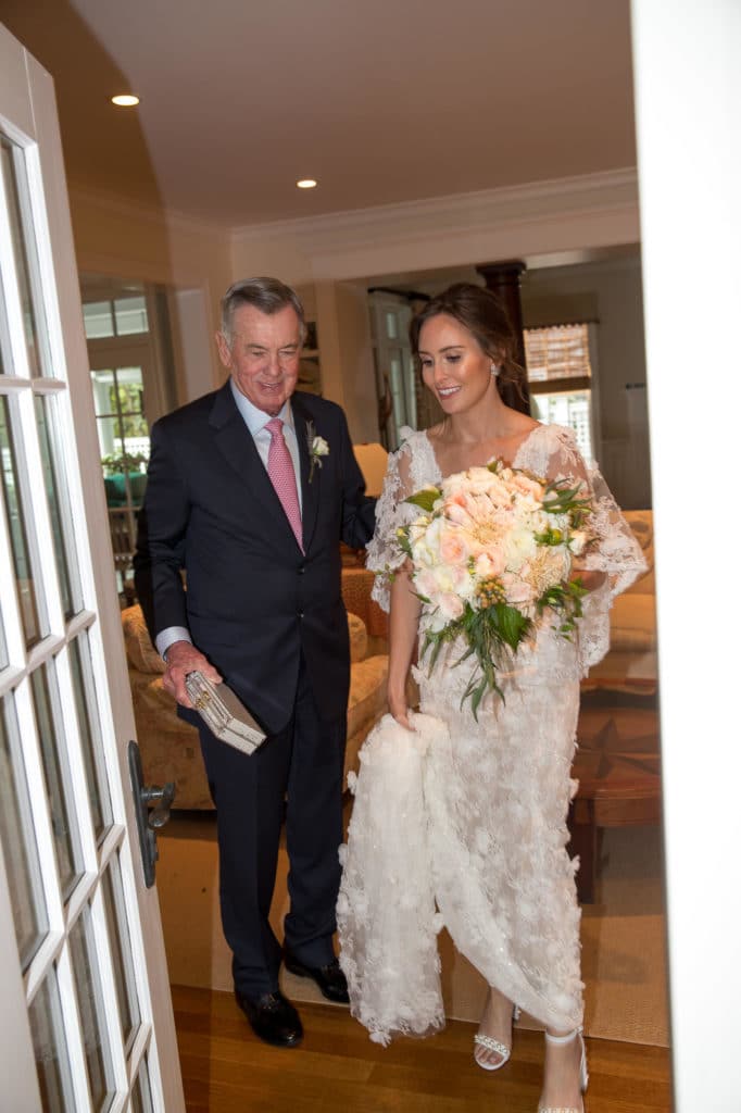 marthas-veneyard-wedding-photographer-old-whaling-church-field-club-tented-reception-0899