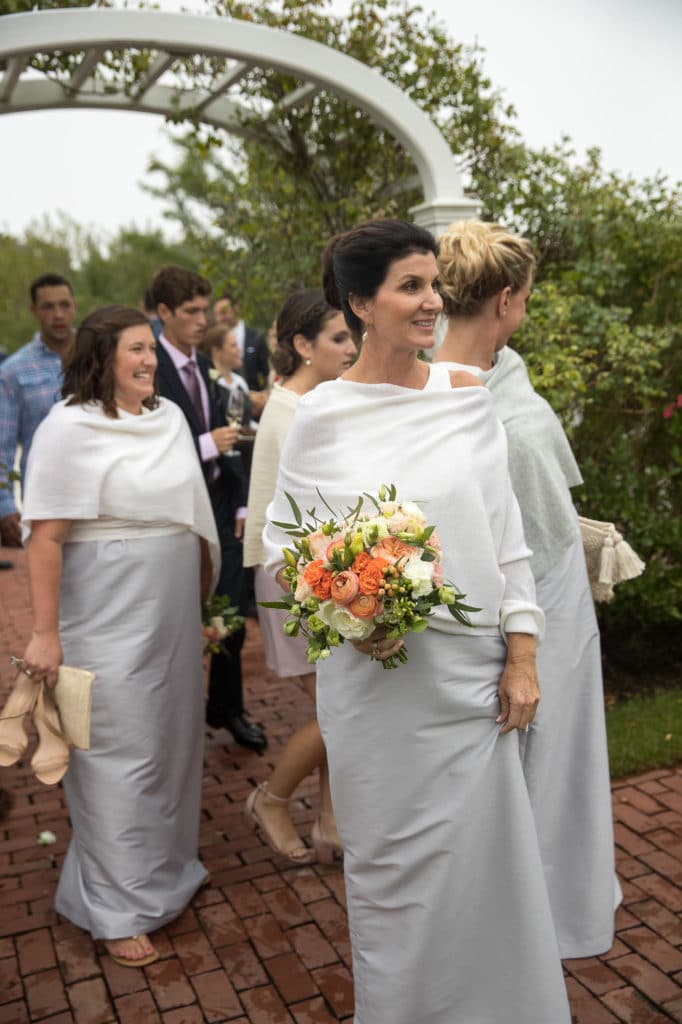 marthas-veneyard-wedding-photographer-old-whaling-church-field-club-tented-reception-1489