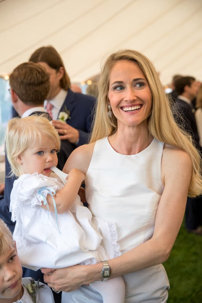 marthas-veneyard-wedding-photographer-old-whaling-church-field-club-tented-reception-1566