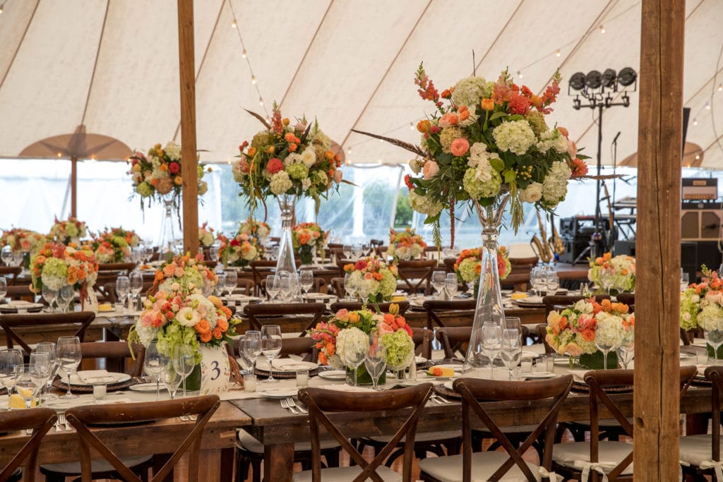 marthas-veneyard-wedding-photographer-old-whaling-church-field-club-tented-reception-1732