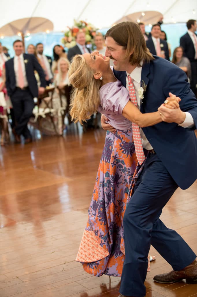 marthas-veneyard-wedding-photographer-old-whaling-church-field-club-tented-reception-1837