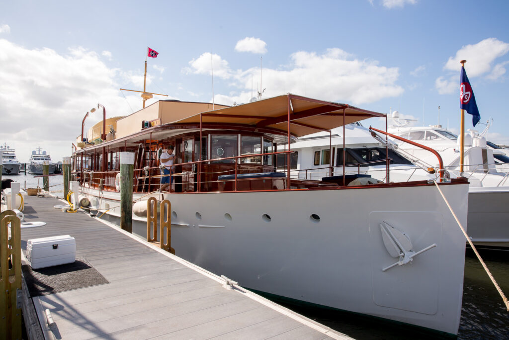 Everglades Club Palm Beach Wedding Destination by Denis Reggie Photographer 3084